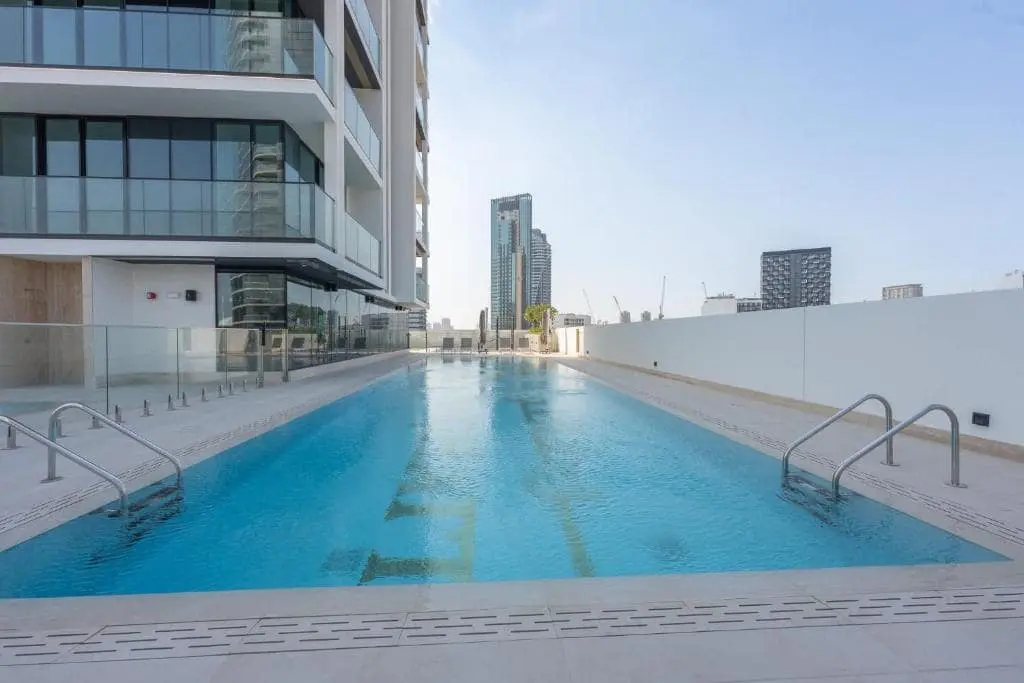 MODERNE & NEUF | MEUBLÉ | DERNIER ÉTAGE – Appartement Dubai (23/30)