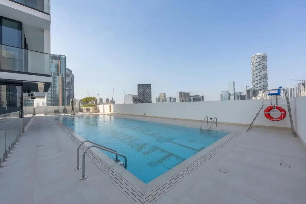 MODERNE & NEUF | MEUBLÉ | DERNIER ÉTAGE – Appartement Dubai (22/30)