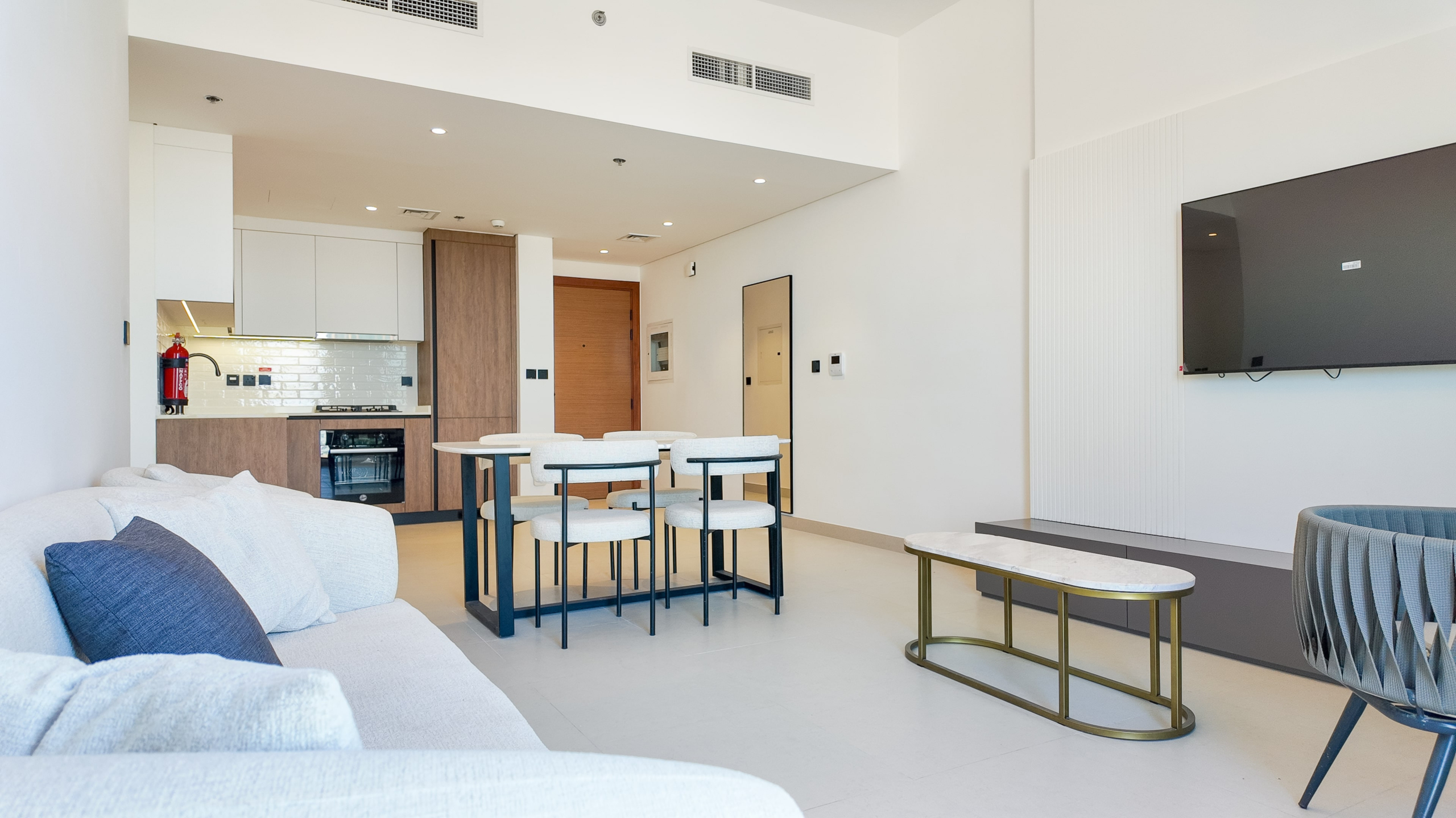 86077-dji_mimo_20250211_142142_20250211142142_1739273770963_photo-2-min