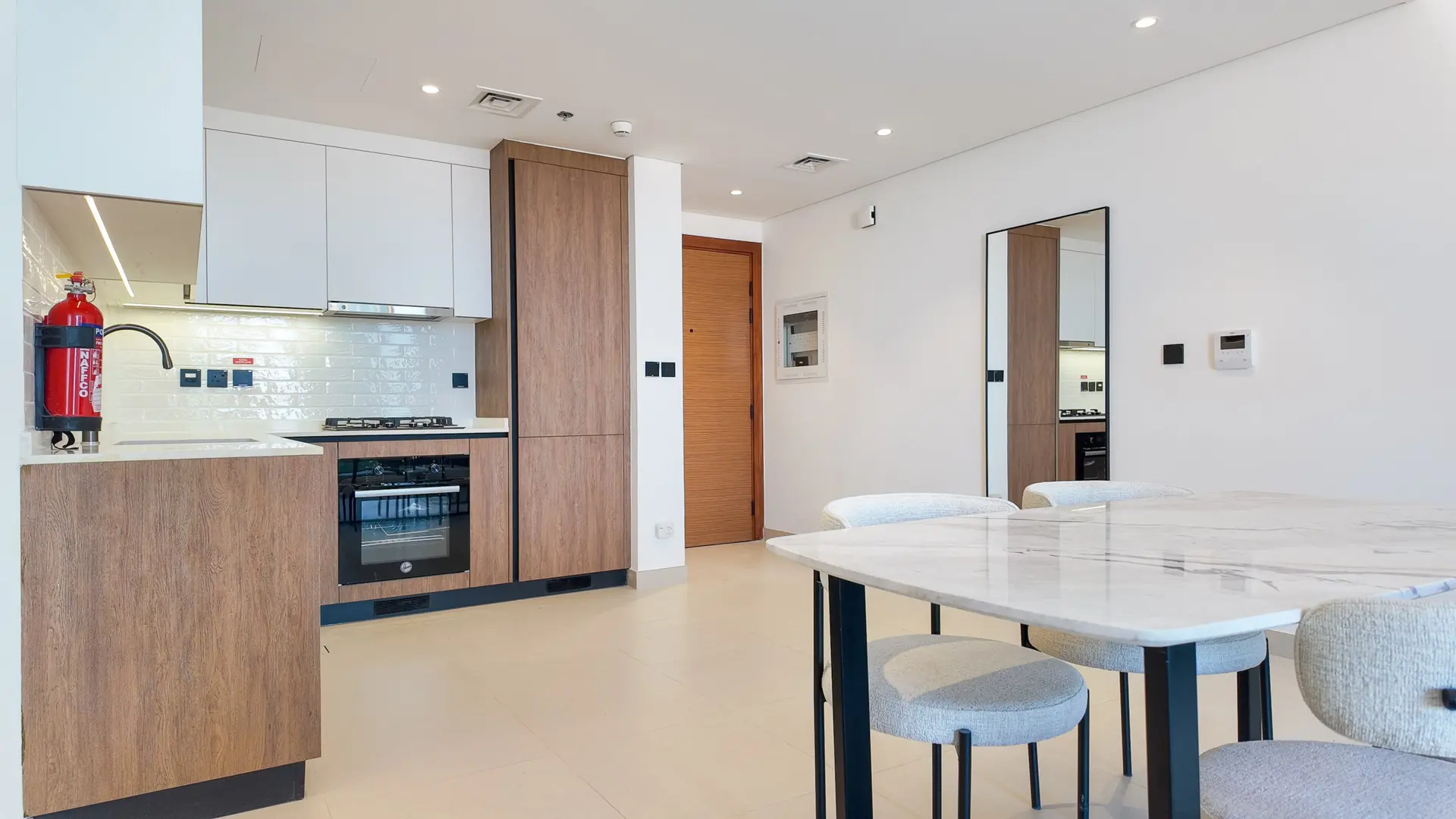 AGENCEMENT SPACIEUX | NEUF | MEUBLÉ – Appartement Dubai (14/30)