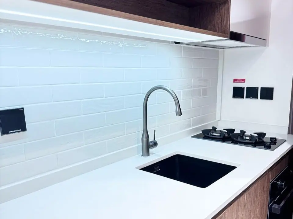 86571-IMG-20250222-WA0043 STUDIO MÉTICULEUSEMENT CONÇU | ÉTAGE ÉLEVÉ | MEUBLÉ – Appartement Dubai (8/21)