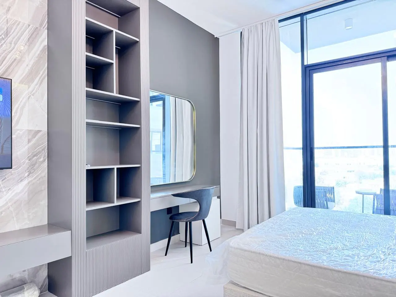 86644-IMG-20250222-WA0004 MAISON INTELLIGENTE ÉLÉGANTE | VUE SUR LA PISCINE | STUDIO MEUBLÉ – Appartement Dubai (3/21)