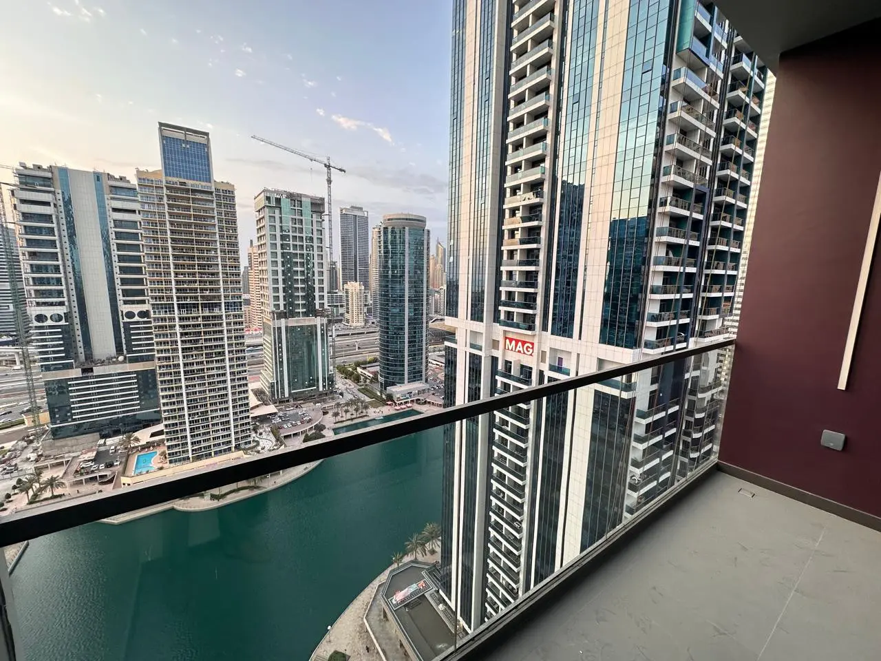 VIVRE AU BORD DU LAC | ÉTAGE ÉLEVÉ | MEUBLÉ – Appartement Dubai (2/17)