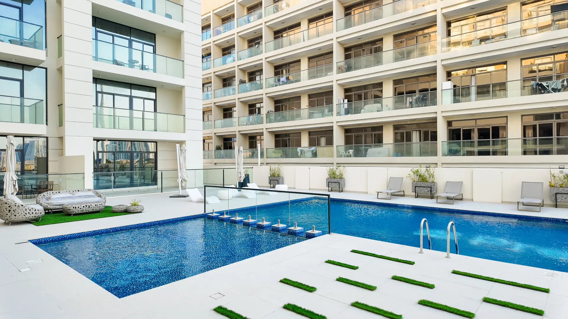 VUE SUR LA PISCINE | NEUF | NON MEUBLÉ – Appartement Dubai (3/12)