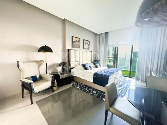 VUE IMPRENABLE SUR LA PISCINE | EMPLACEMENT IDÉAL | VIE DE LUXE – Appartement Dubai (1/13)