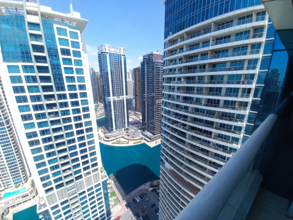 VUE SUR LE LAC | À CÔTÉ DU MÉTRO | GESTION EXCLUSIVE Appartement Dubai 3 - Dubai Immobilier 88516 Cover Photo - Immobilier Dubai