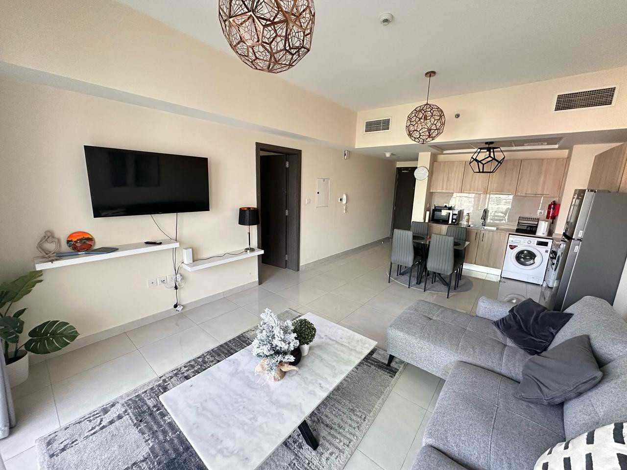 89933-WhatsApp-Image-2025-04-21-at-00.24.31