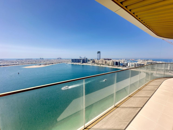 PLUS GRANDE DISPOSITION | VUE PANORAMIQUE SUR PALM | PLAGE PRIVÉE Appartement Dubai 3 - Dubai Immobilier 89942 WhatsApp Image 2025 04 21 at 16.08.46 - Immobilier Dubai