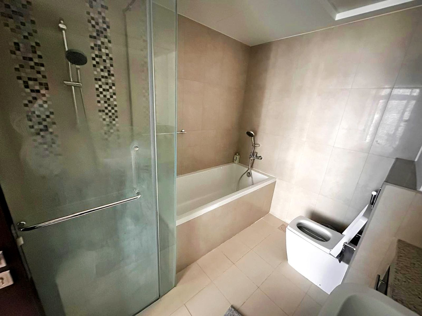 90614-WhatsApp-Image-2025-04-29-at-10.14.51-PM-1