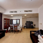 VUE MER PARTIELLE | ENTIÈREMENT MEUBLÉ | 2 CHAMBRES Appartement Dubai 8 - Dubai Immobilier 91696 WhatsApp Image 2025 05 13 at 11.01.56 1 - Immobilier Dubai