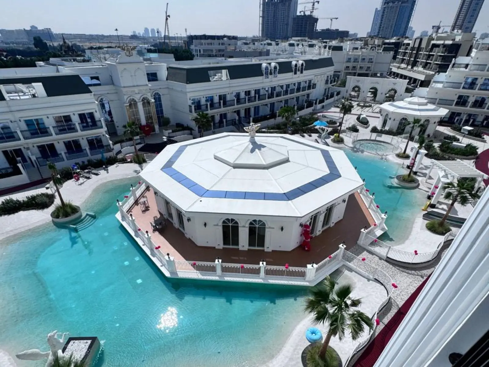 MEILLEURE VUE | VUE COMPLÈTE SUR LA PISCINE ET LE PARC | 1 CHAMBRE | NEUF MEILLEURE VUE | VUE COMPLÈTE SUR LA PISCINE ET LE PARC | 1 CHAMBRE | NEUF – Appartement Dubai (1/16)