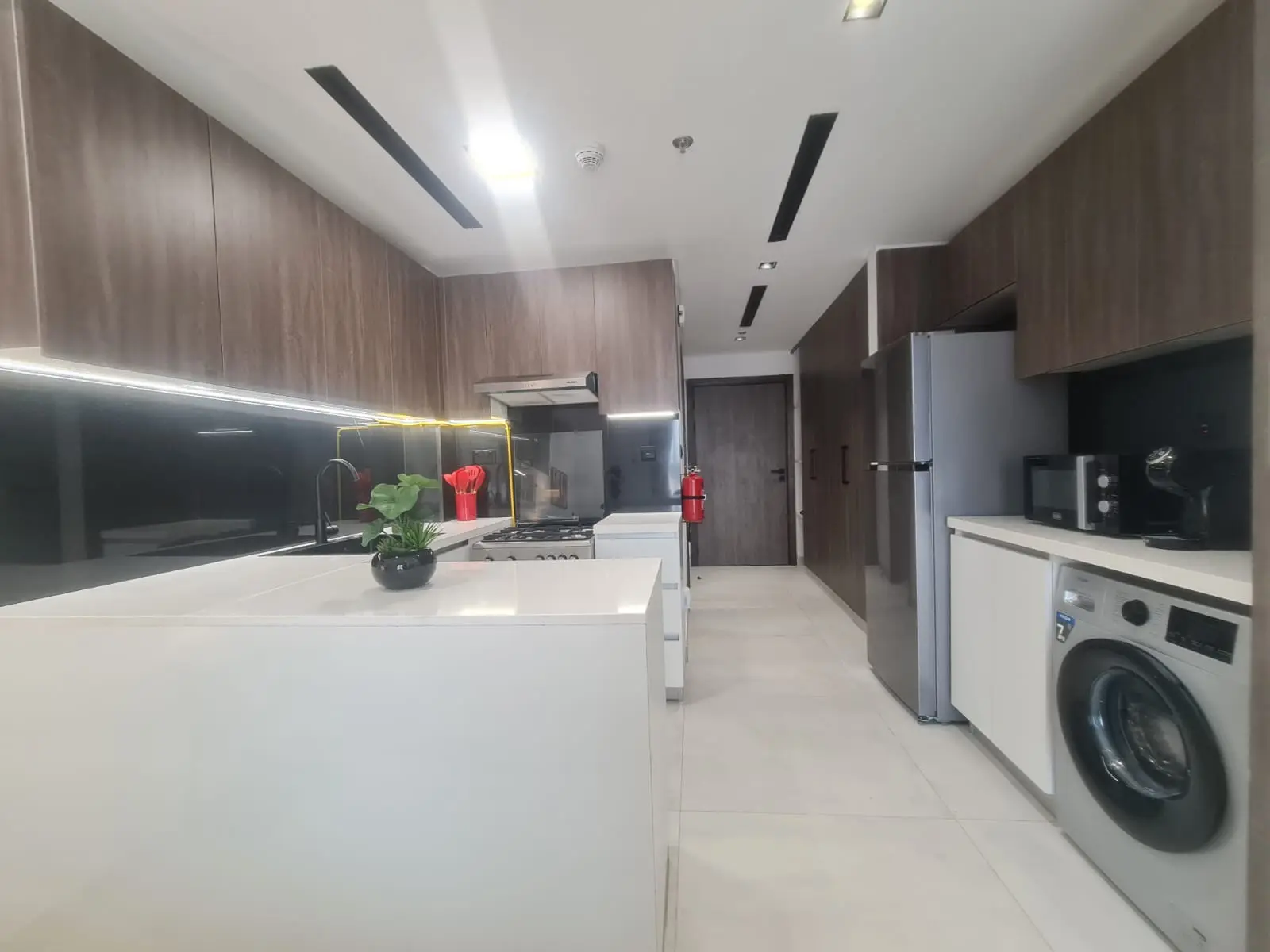 LIBRE | ENTIÈREMENT MEUBLÉ | EMPLACEMENT DE CHOIX – Appartement Dubai (7/10)
