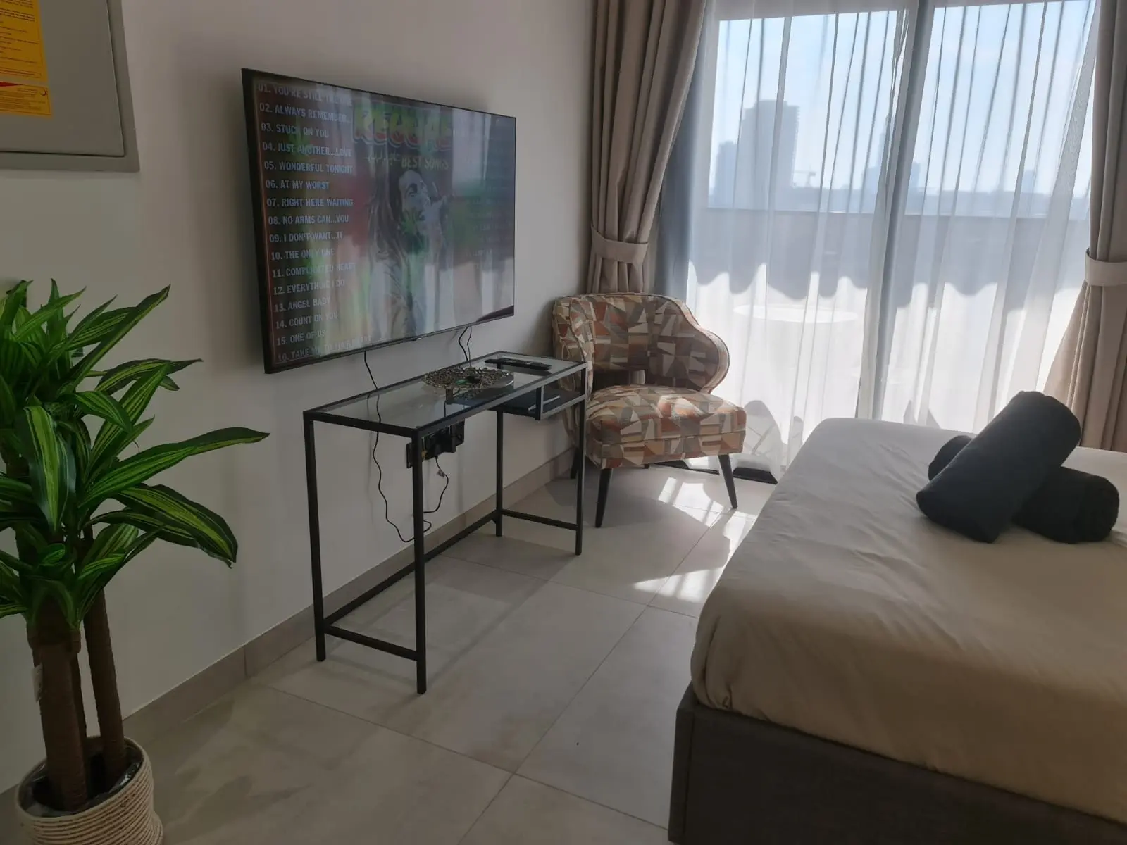 LIBRE | ENTIÈREMENT MEUBLÉ | EMPLACEMENT DE CHOIX – Appartement Dubai (10/10)