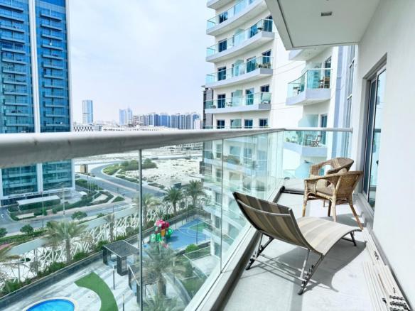 VUE PISCINE | ENTIÈREMENT MEUBLÉ | AGENCEMENT SPACIEUX Appartement Dubai 3 - Dubai Immobilier 92275 WhatsApp Image 2025 04 16 at 9.32.45 PM 5 - Immobilier Dubai