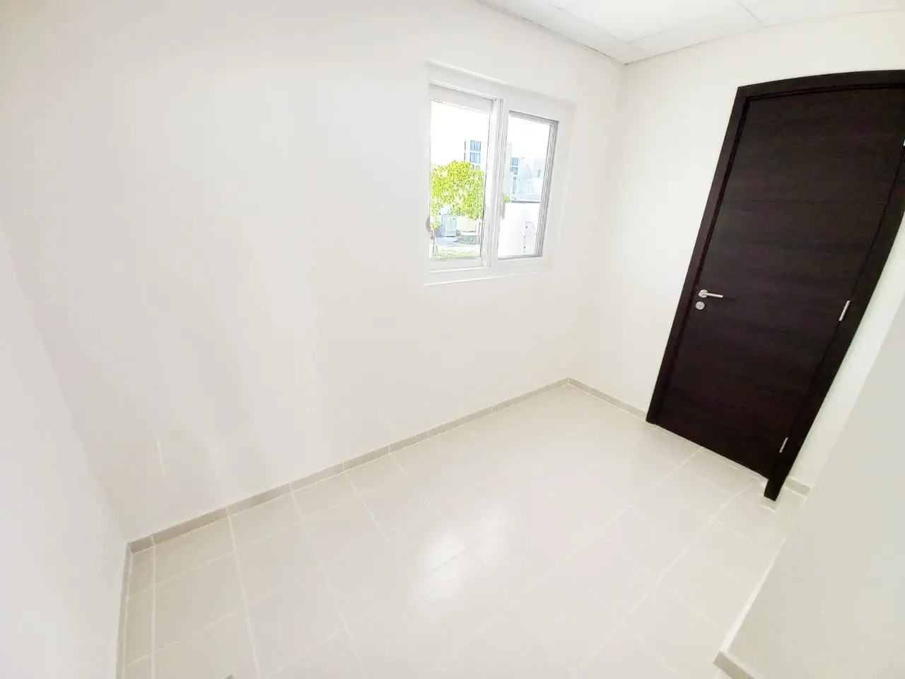 VASTE VILLA DE 3 CHAMBRES | LOUÉE | PROCHE DU PARC – Villa Dubai (8/11)