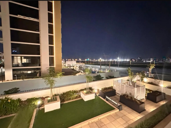 Premium - Meublé - Loué Appartement Dubai 12 - Dubai Immobilier 93511 IMG 20250610 WA0027 - Immobilier Dubai