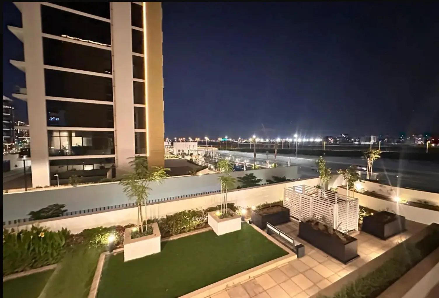 Premium - Meublé - Loué – Appartement Dubai (1/18)