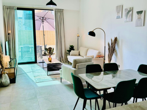 Disponible à partir de juillet 1 CHAMBRE | GRANDE TERRASSE Appartement Dubai