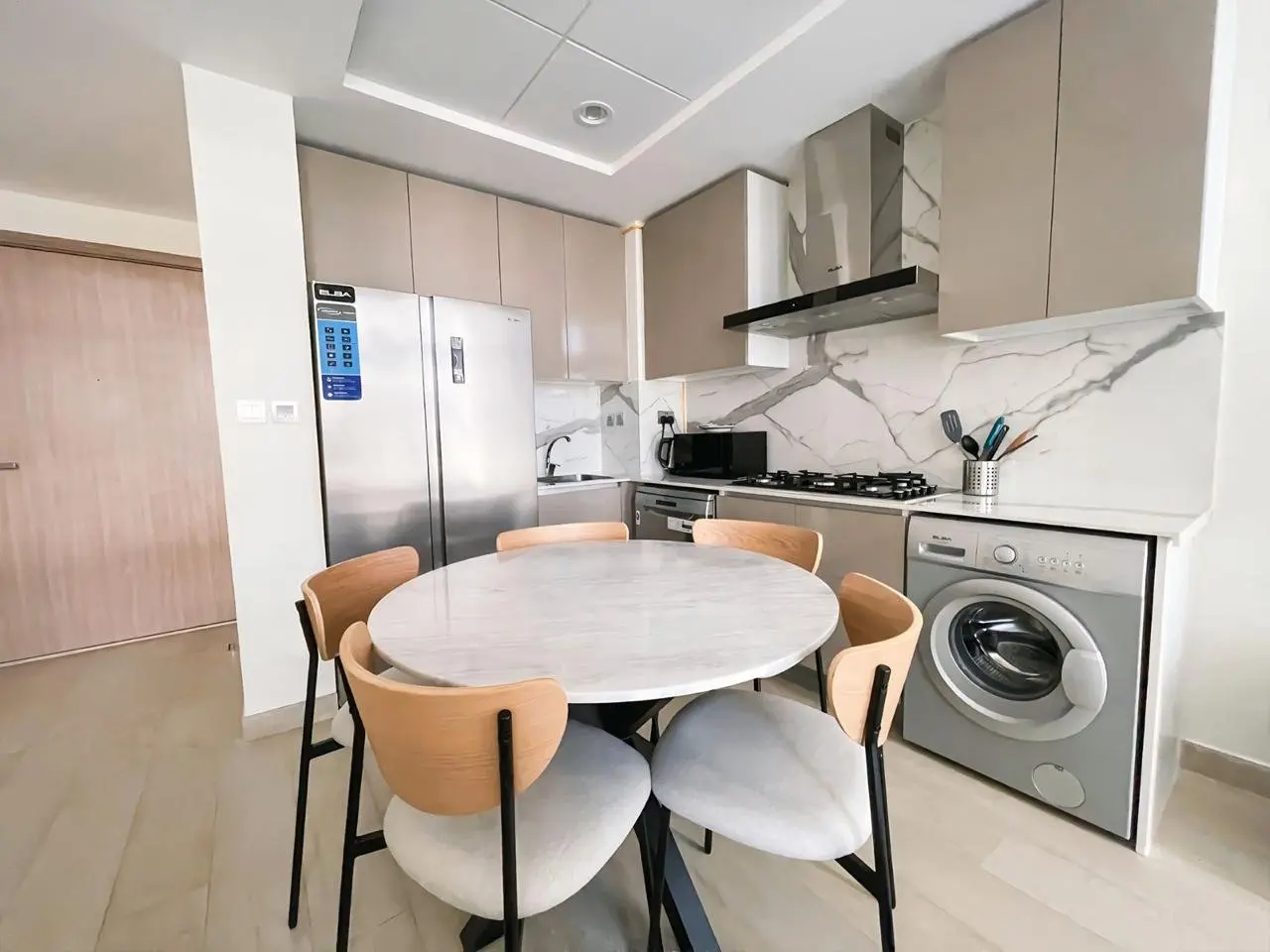 93828-WhatsApp-Image-2025-06-04-at-17.06.15-1 APPARTEMENT D'ANGLE MEUBLÉ | VUE PISCINE | SANS FRAIS DE CLIMATISATION – Appartement Dubai (7/21)