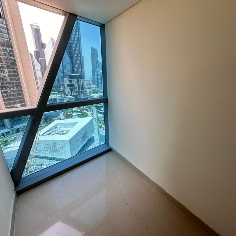 Emplacement de choix proche du métro – cuisine équipée Appartement dubai 3 - Dubai Immobilier 94712 WhatsApp Image 2025 06 18 at 16.50.48 - Immobilier Dubai