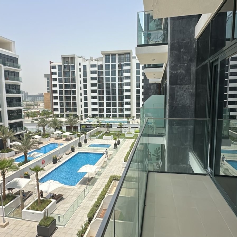 Climatisation centralisée incluse • Non meublé • Vue sur la communauté Appartement Dubai 9 - Dubai Immobilier 94717 WhatsApp Image 2025 06 26 at 12.47.41 - Immobilier Dubai