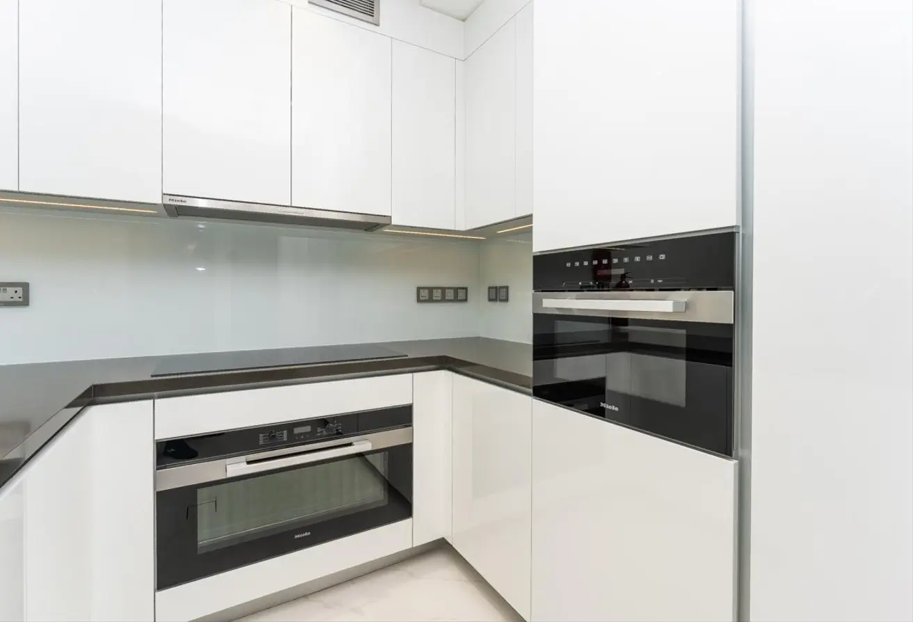 94843-14200763-f96e1o