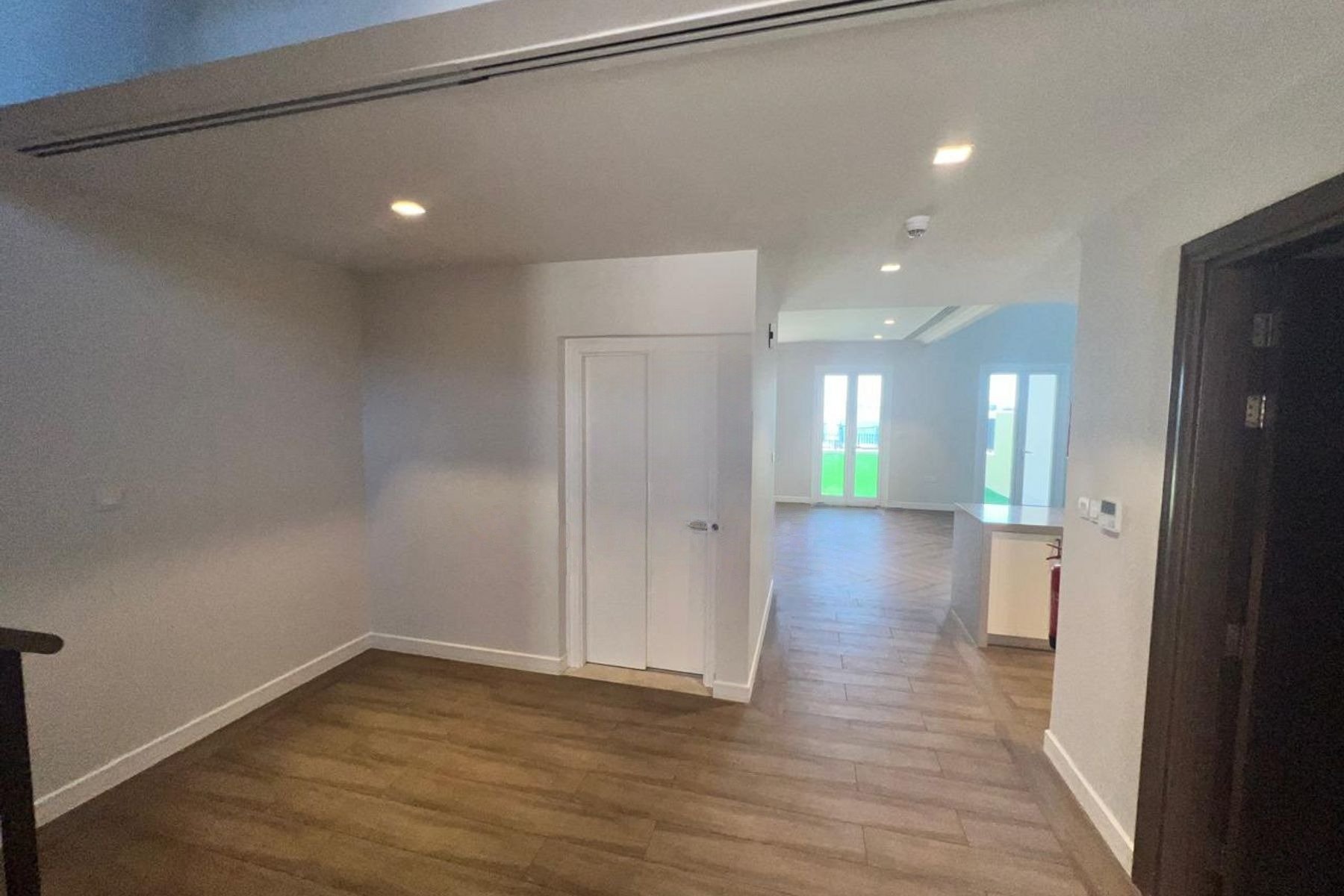 97405-sP4zjsYsX7LzdmngJqSSwOE7G1MopSzsctWxXpQX_X-Design