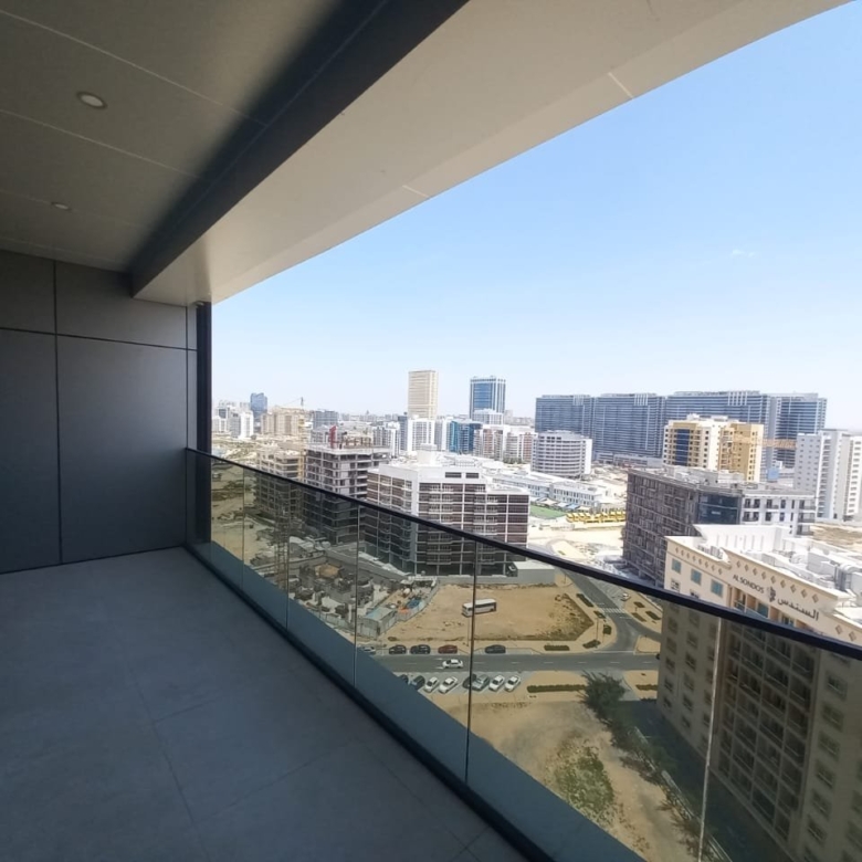 VUES DÉGAGÉES | ÉQUIPEMENTS MODERNES | DESIGN CONTEMPORAIN Appartement 8 - Dubai Immobilier 101041 WhatsApp Image 2024 04 27 at 12.54.28 - Immobilier Dubai