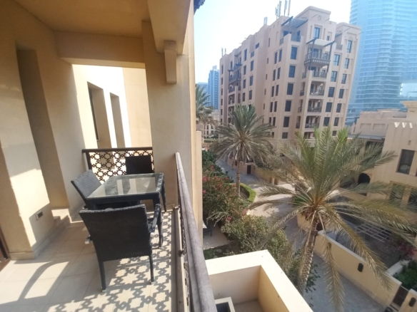 RÉCEMMENT RÉNOVÉ | SANS FRAIS DE CLIMATISATION | À DEUX PAS DU DUBAI MALL Appartement Dubai 7 - Dubai Immobilier 102303 WhatsApp Image 2025 09 23 at 15.45.33 - Immobilier Dubai