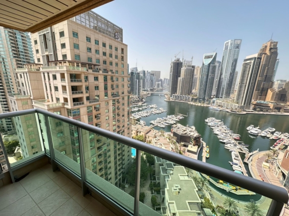 3CH+FEMME DE MÉNAGE+BUANDERIE | CHAUFFAGE/CLIM INCLUS | VUES MARINA Appartement 5 - Dubai Immobilier 99286 WhatsApp Image 2025 09 03 at 12.35.18 - Immobilier Dubai