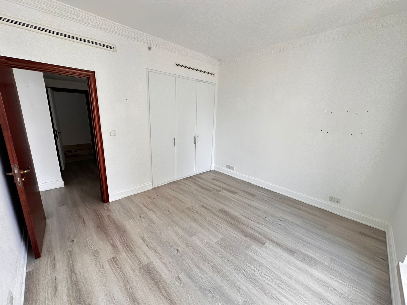 99290-WhatsApp-Image-2025-09-03-at-12.35.20