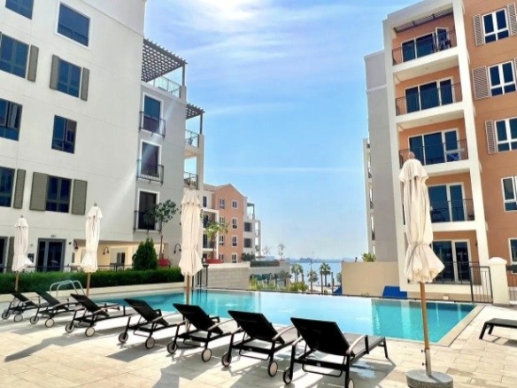 POOL FLOOR | VOT | VENDEUR MOTIVÉ Appartement DUBAI 8 - Dubai Immobilier 99534 WhatsApp Image 2025 09 03 at 17.53.53 1 - Immobilier Dubai