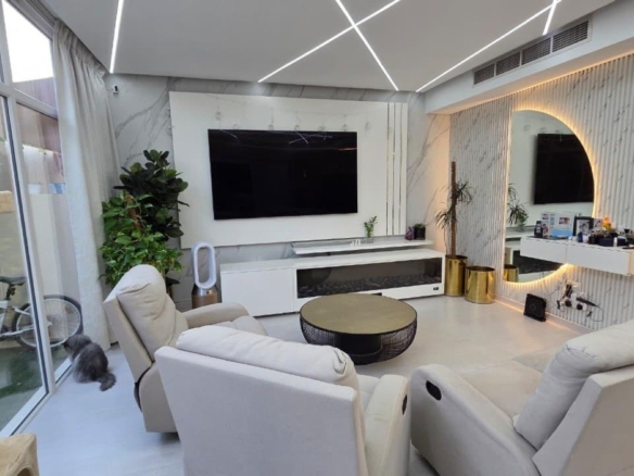 RÉNOVÉ | MEUBLÉ | VIE COMMUNAUTAIRE Villa 8 - Dubai Immobilier 103427 c523b941 926e 4192 b510 76e0db275fe2 - Immobilier Dubai