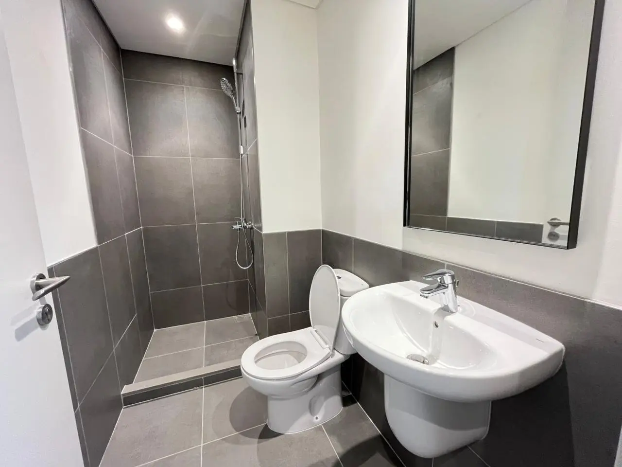 SPACIEUX 4 CHAMBRES + CHAMBRE DE MAID | NEUF | LIBRE | REMIS – Villa Dubai (19/25)