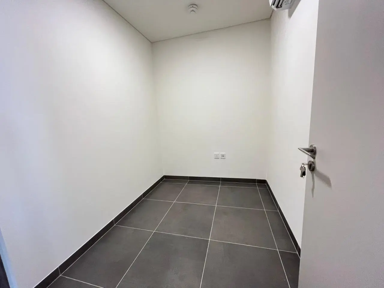 SPACIEUX 4 CHAMBRES + CHAMBRE DE MAID | NEUF | LIBRE | REMIS – Villa Dubai (5/25)