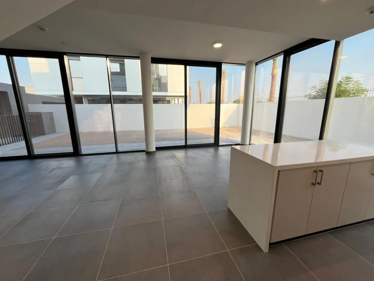 SPACIEUX 4 CHAMBRES + CHAMBRE DE MAID | NEUF | LIBRE | REMIS – Villa Dubai (8/25)