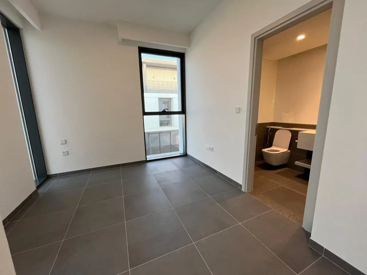 SPACIEUX 4 CHAMBRES + CHAMBRE DE MAID | NEUF | LIBRE | REMIS – Villa Dubai (13/25)