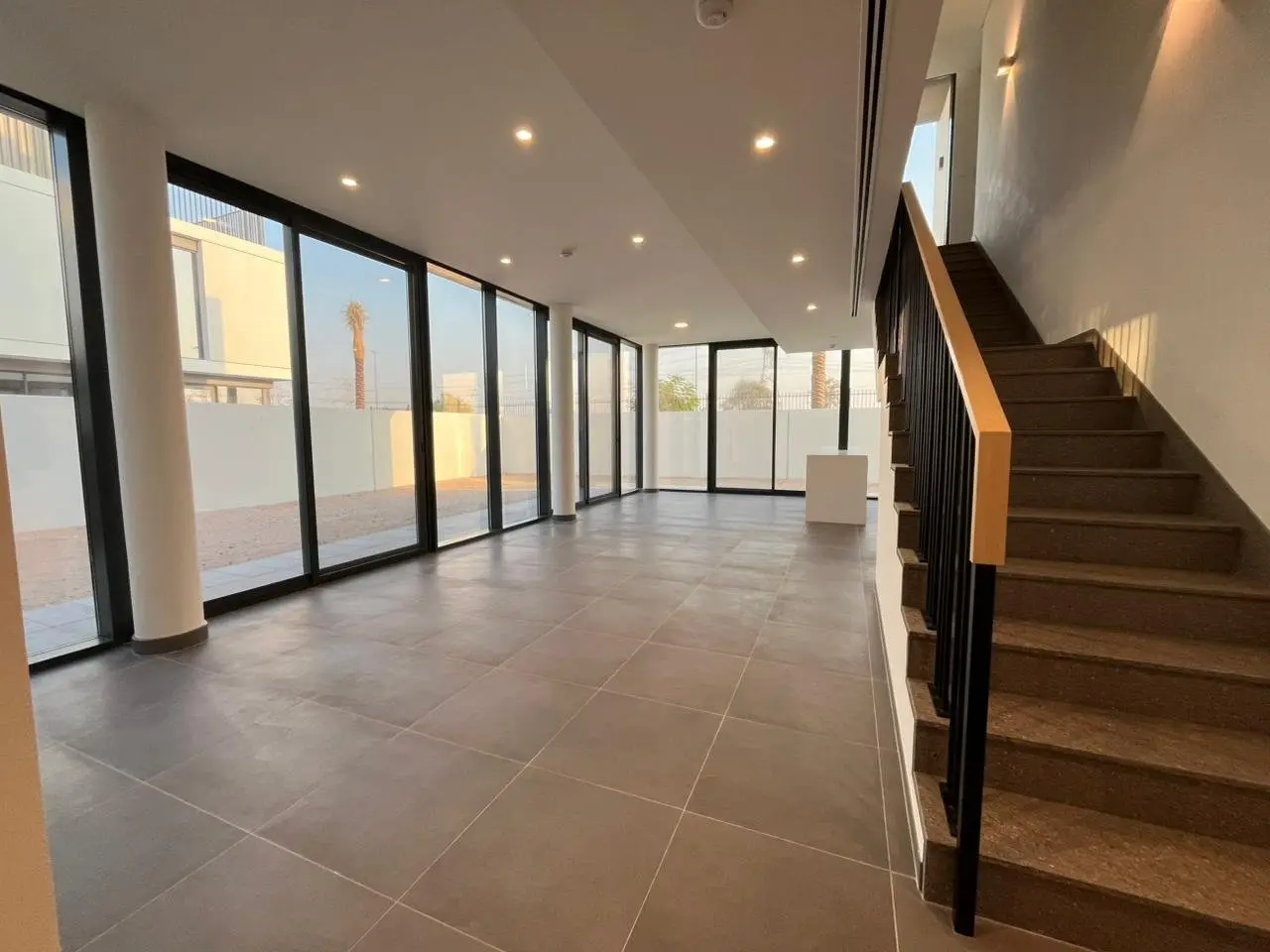 SPACIEUX 4 CHAMBRES + CHAMBRE DE MAID | NEUF | LIBRE | REMIS – Villa Dubai (17/25)