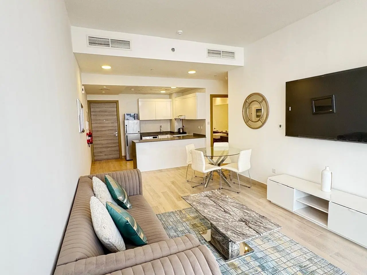 111305-94130-WhatsApp-Image-2025-06-16-at-4.21.09-PM-1 MEILLEUR 1 CHAMBRE | VUE SUR LA SKYLINE | ÉTAGE ÉLEVÉ | MEUBLÉ – Appartement Dubai (3/10)