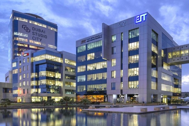 Découvrez Dubai Studio City : Le Hub Créatif et Média de la Région 4 - Dubai Immobilier dsc 2 5bec1b0cd72143187f23ea85c7eac7db 800 - Immobilier Dubai