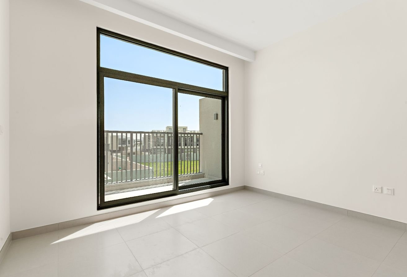 117009-e1eb9eb7-7180-4bd8-bf5b-50c690ead3cf_original-27