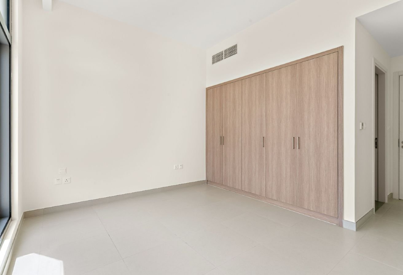 117012-e1eb9eb7-7180-4bd8-bf5b-50c690ead3cf_original-24