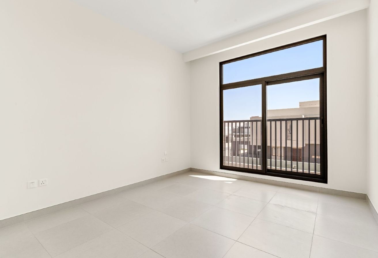 117013-e1eb9eb7-7180-4bd8-bf5b-50c690ead3cf_original-23