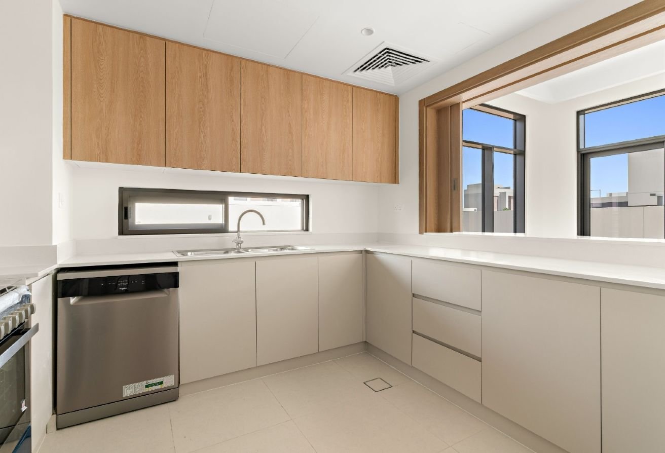 117021-e1eb9eb7-7180-4bd8-bf5b-50c690ead3cf_original-15