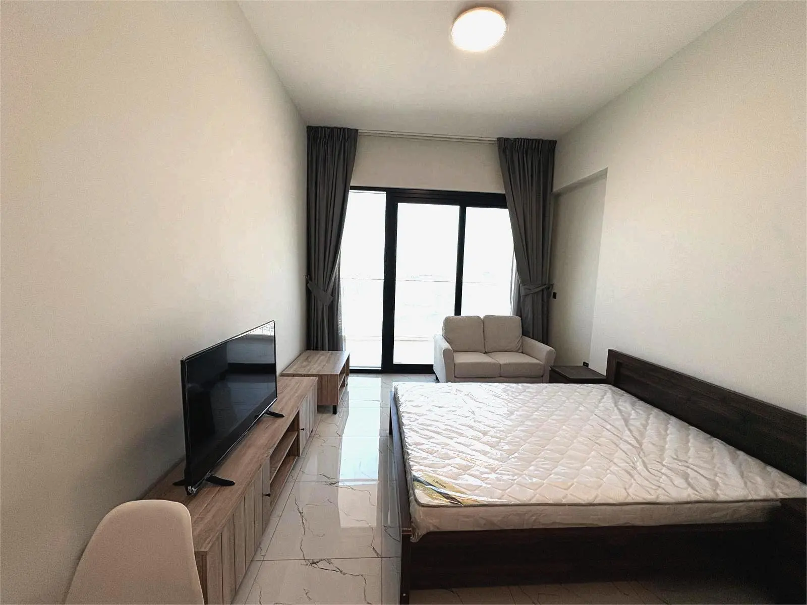 ENTIÈREMENT MEUBLÉ | OFFRE INVESTISSEUR | STUDIO SPACIEUX – Appartement Dubai (4/9)