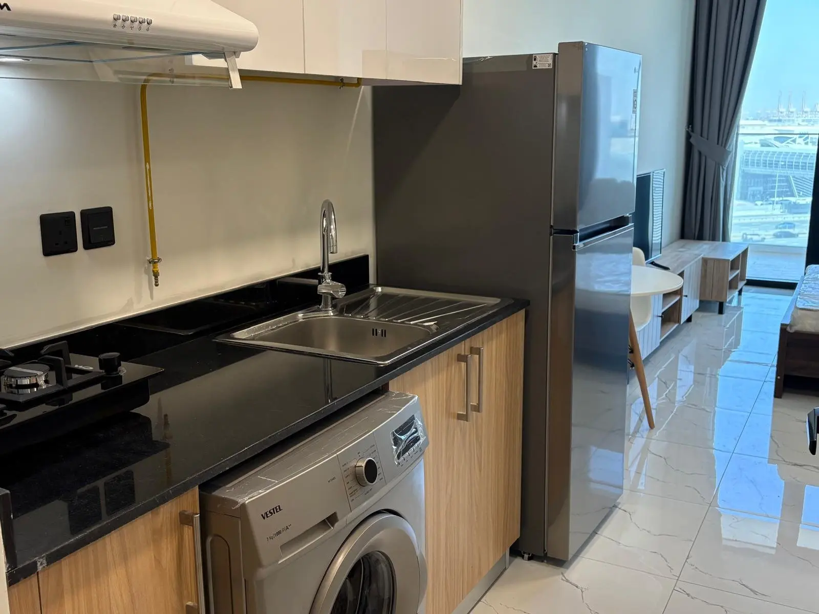 ENTIÈREMENT MEUBLÉ | OFFRE INVESTISSEUR | STUDIO SPACIEUX – Appartement Dubai (7/9)