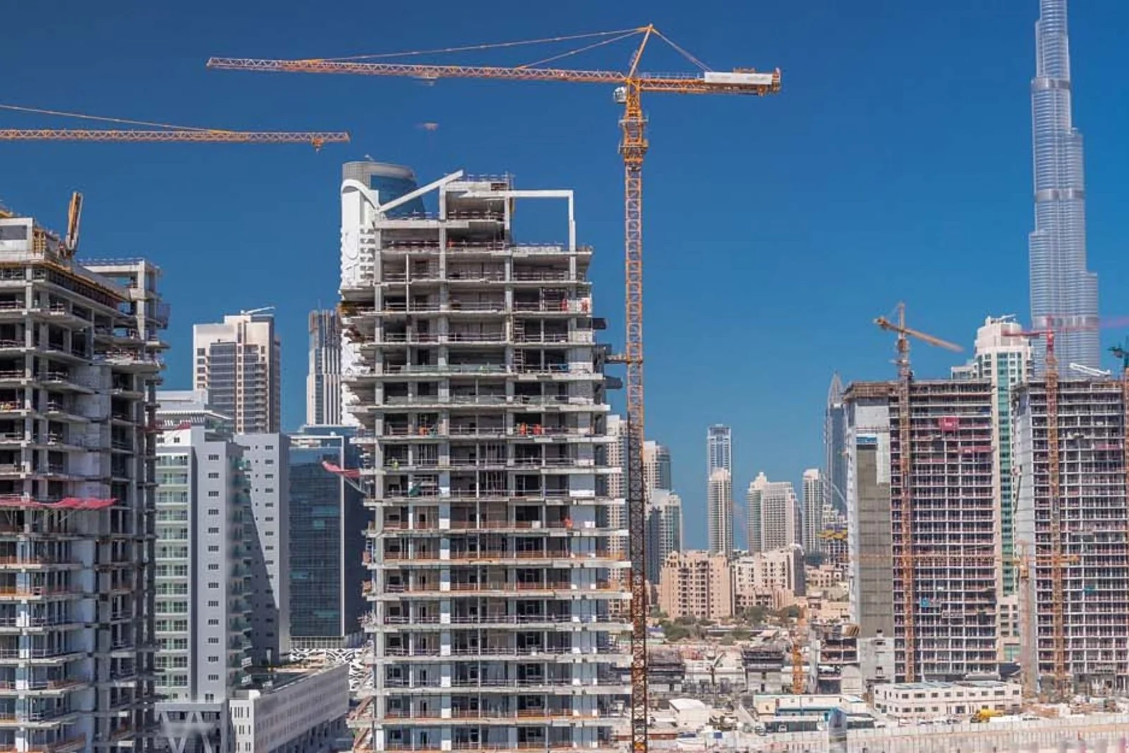 Résiliation d’un contrat sur plan à Dubaï : Conditions légales pour annuler un achat sur plan avant la livraison