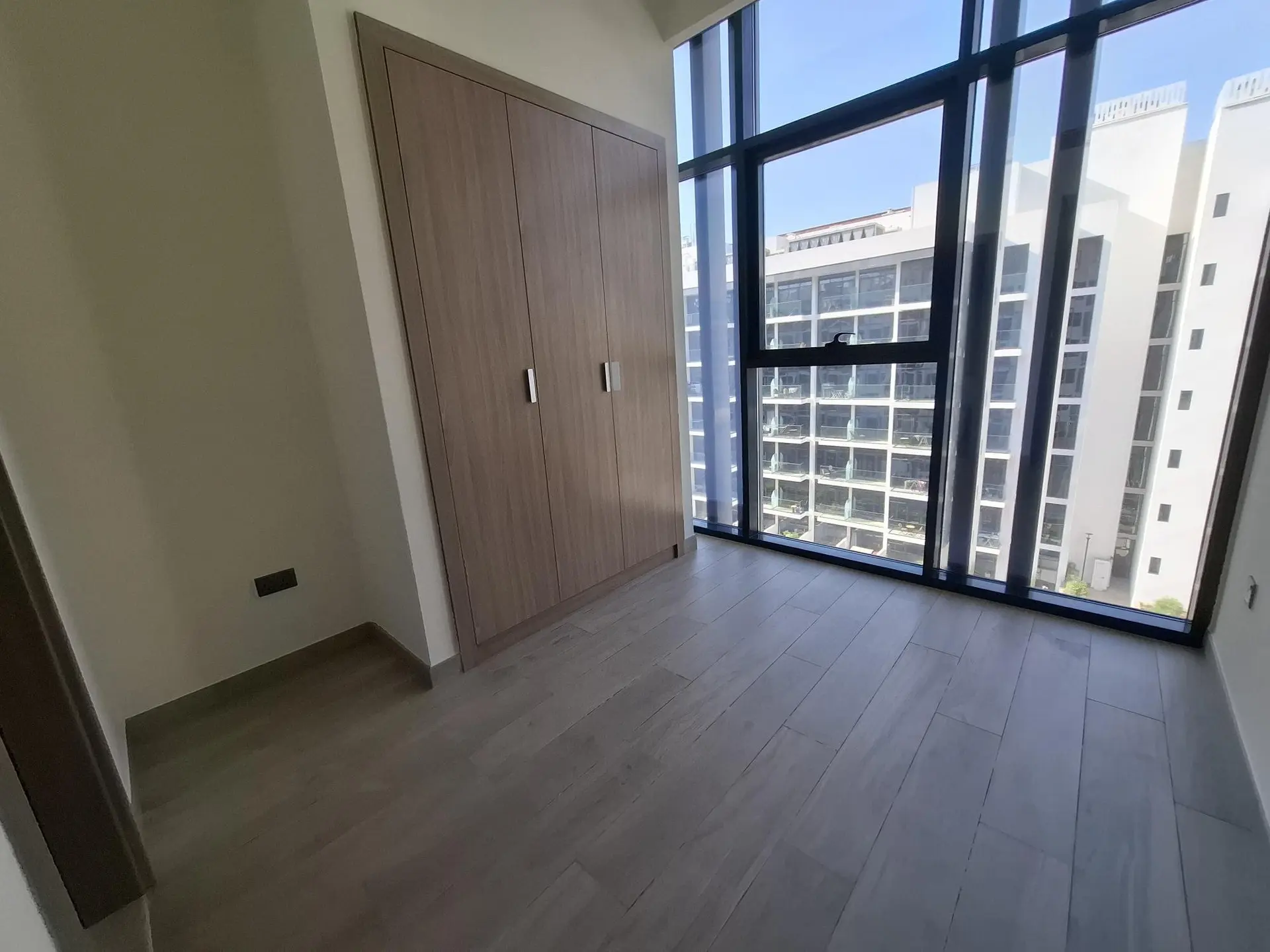 122967-20240917_154205.jpg UNITÉ RARE | EMPLACEMENT DE PREMIER CHOIX | LOUÉ – Appartement Dubai (3/9)
