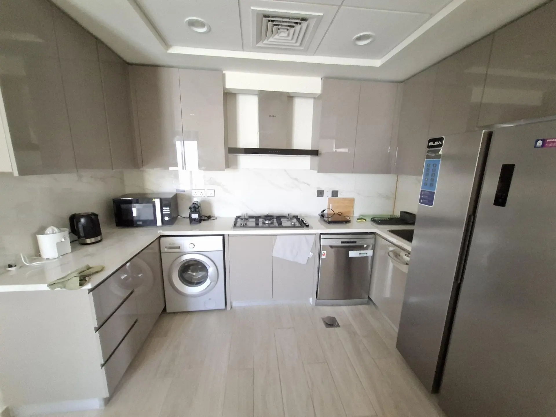 122976-20240917_154125.jpg UNITÉ RARE | EMPLACEMENT DE PREMIER CHOIX | LOUÉ – Appartement Dubai (5/9)