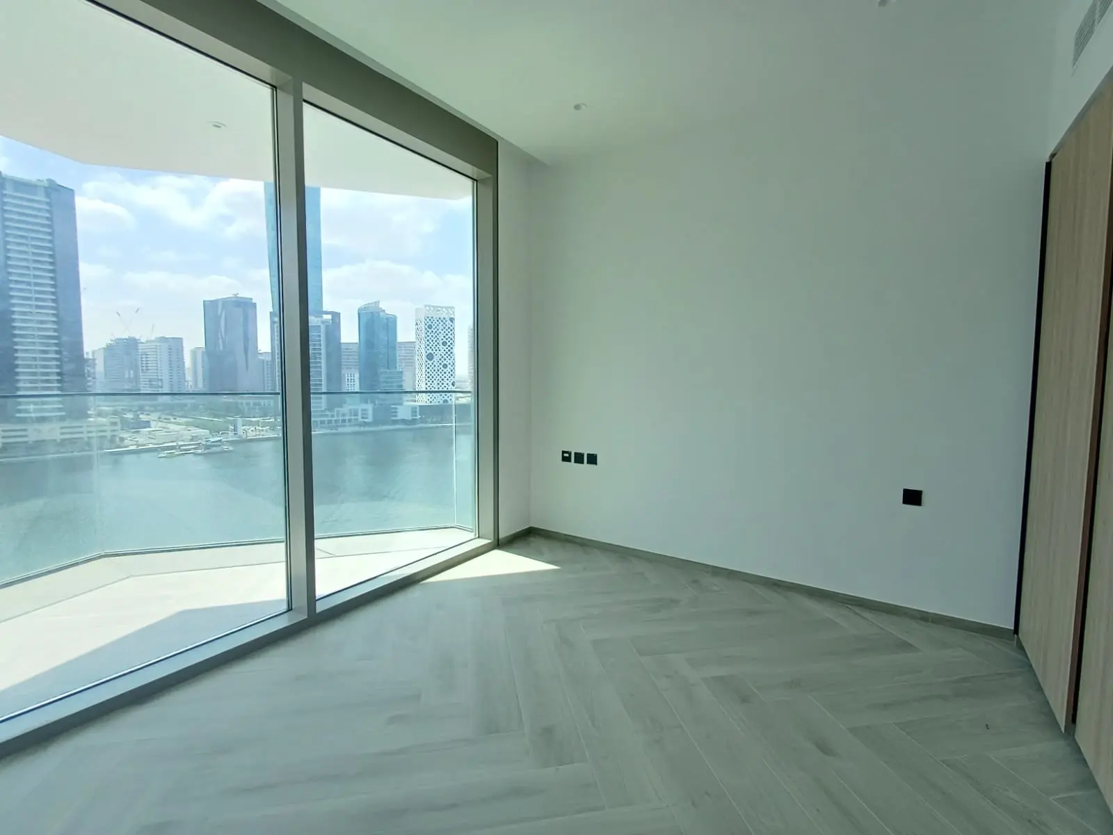 VUE COMPLÈTE SUR LE CANAL | APPARTEMENT D’ANGLE | SUITES 2 CHAMBRES – Appartement Business Bay (4/18)